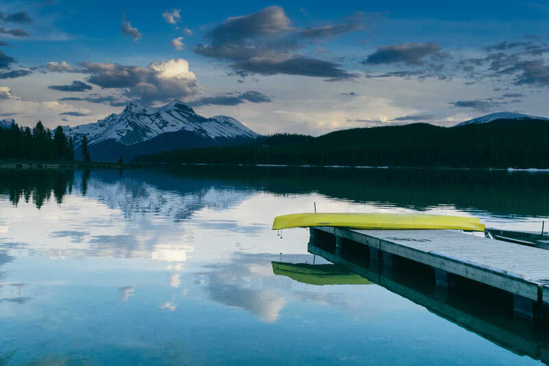 Picture of a lake with mountains in the distance